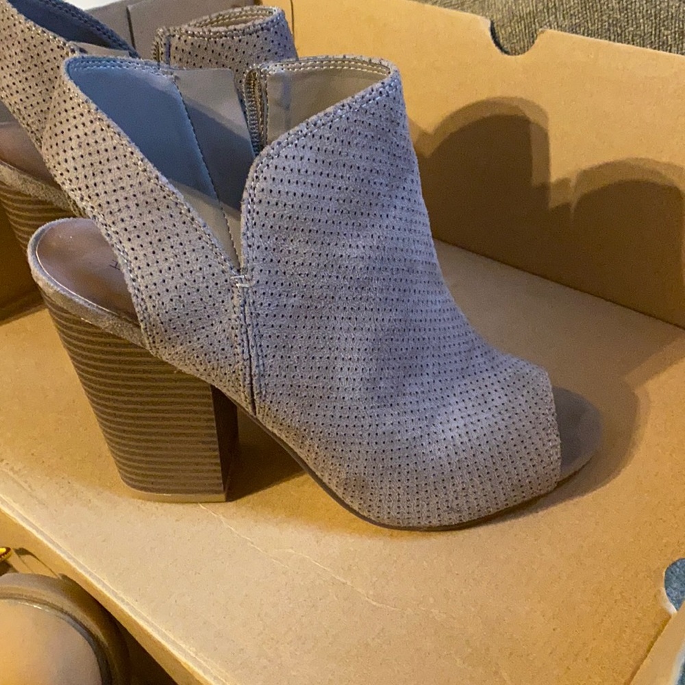 Indigo heeled sandals. Women’s size 8.5M